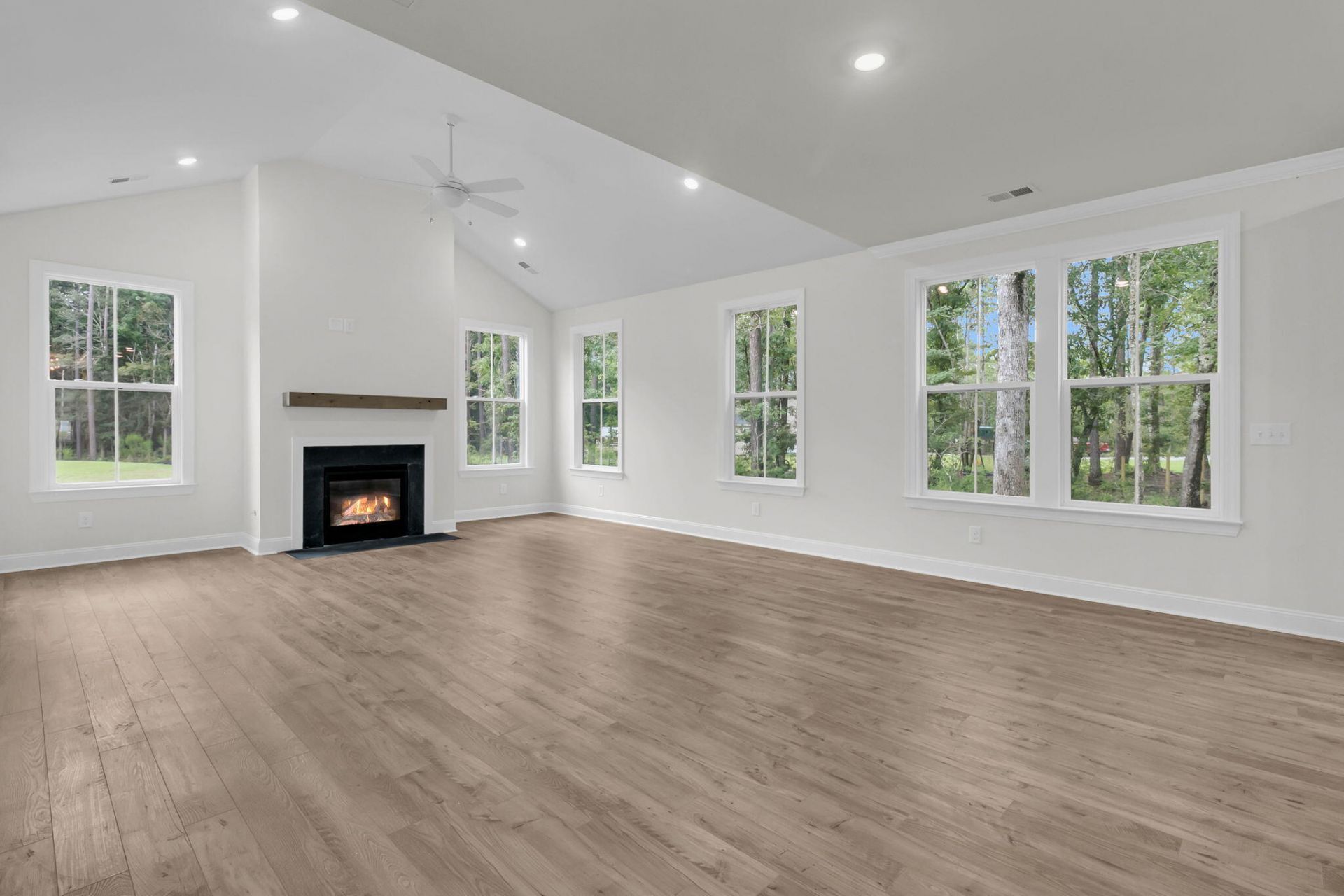 303 Cherry Orchard Drive Photo 17