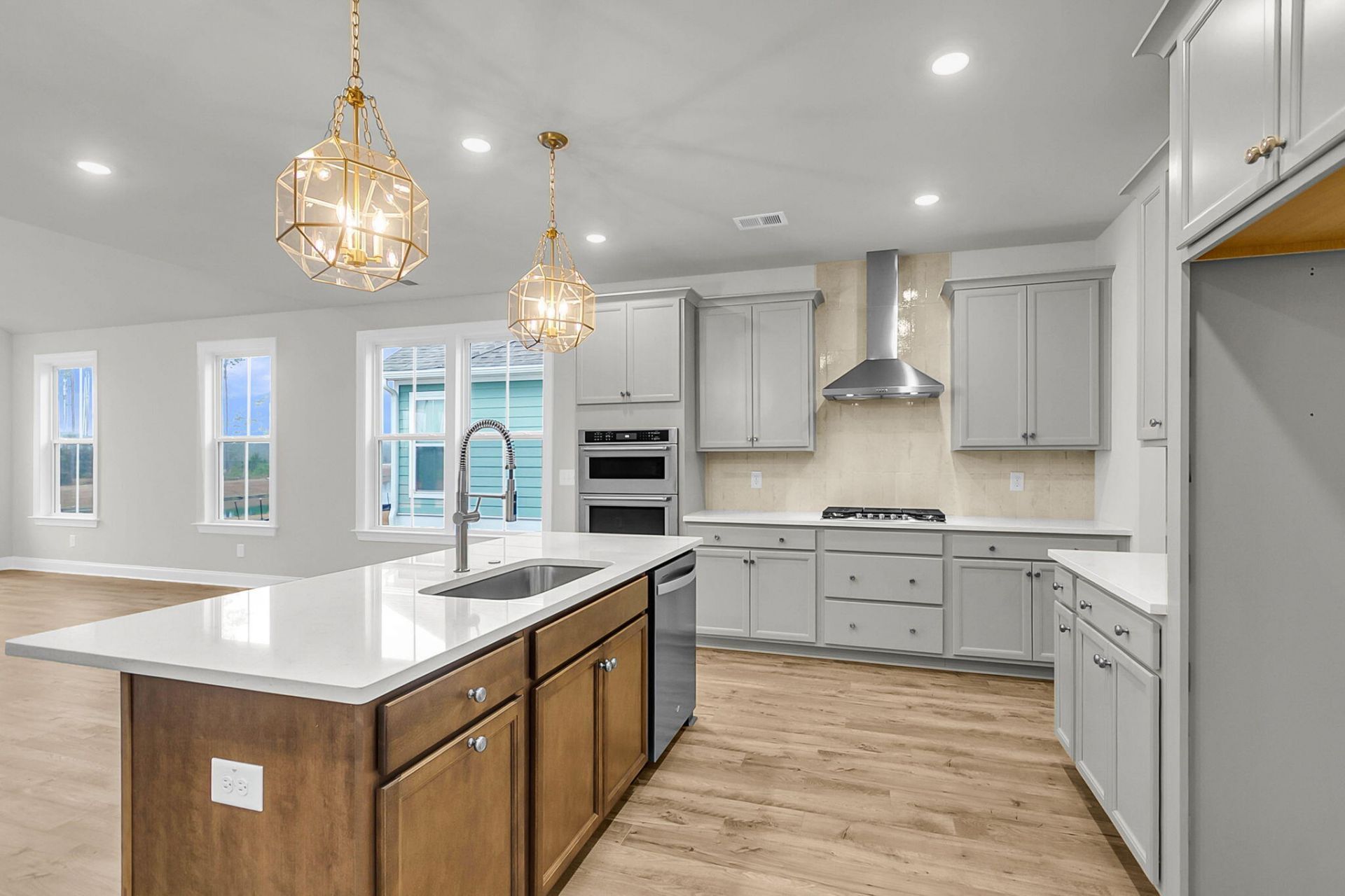 303 Cherry Orchard Drive Photo 18