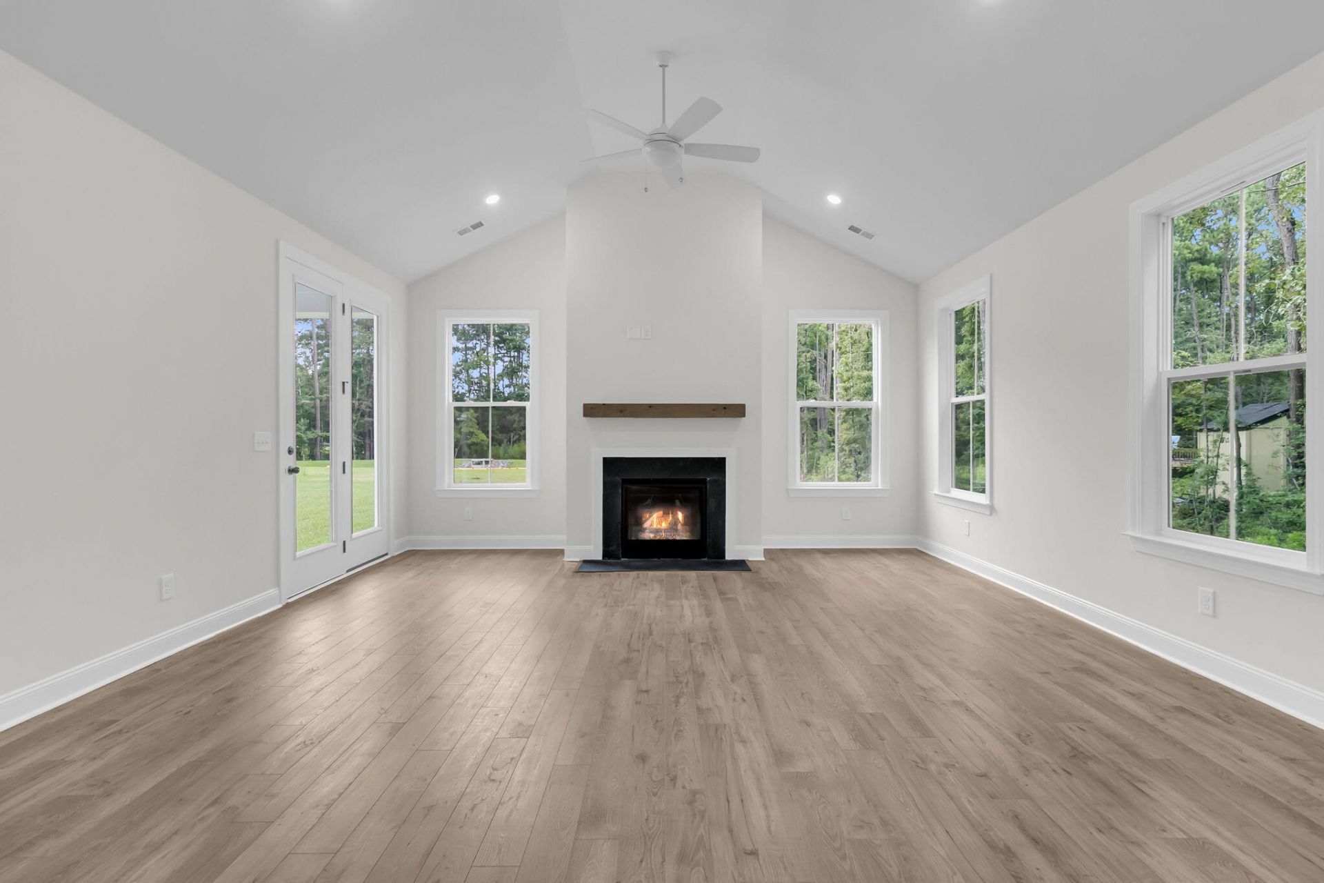 303 Cherry Orchard Drive Photo 20