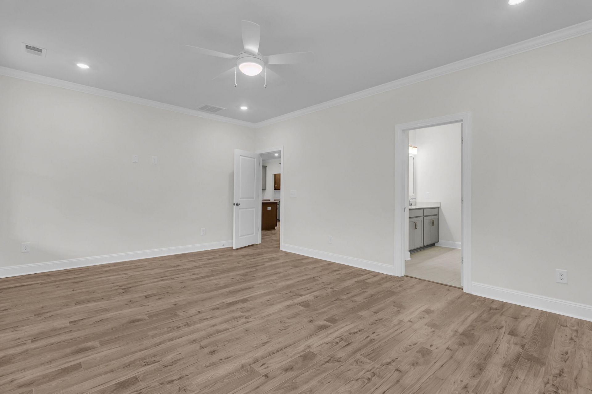 303 Cherry Orchard Drive Photo 25