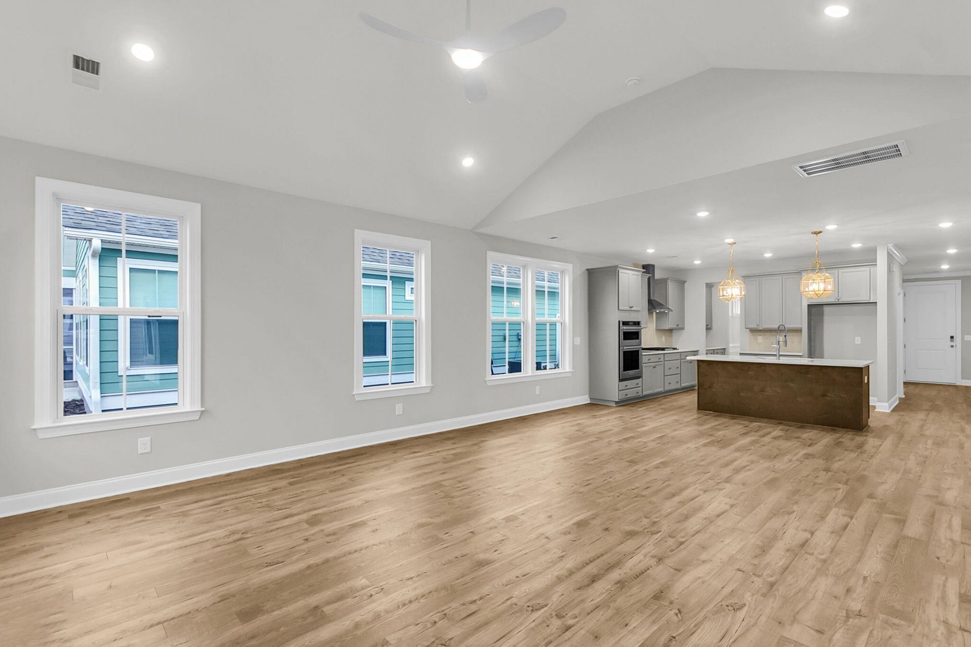 303 Cherry Orchard Drive Photo 26