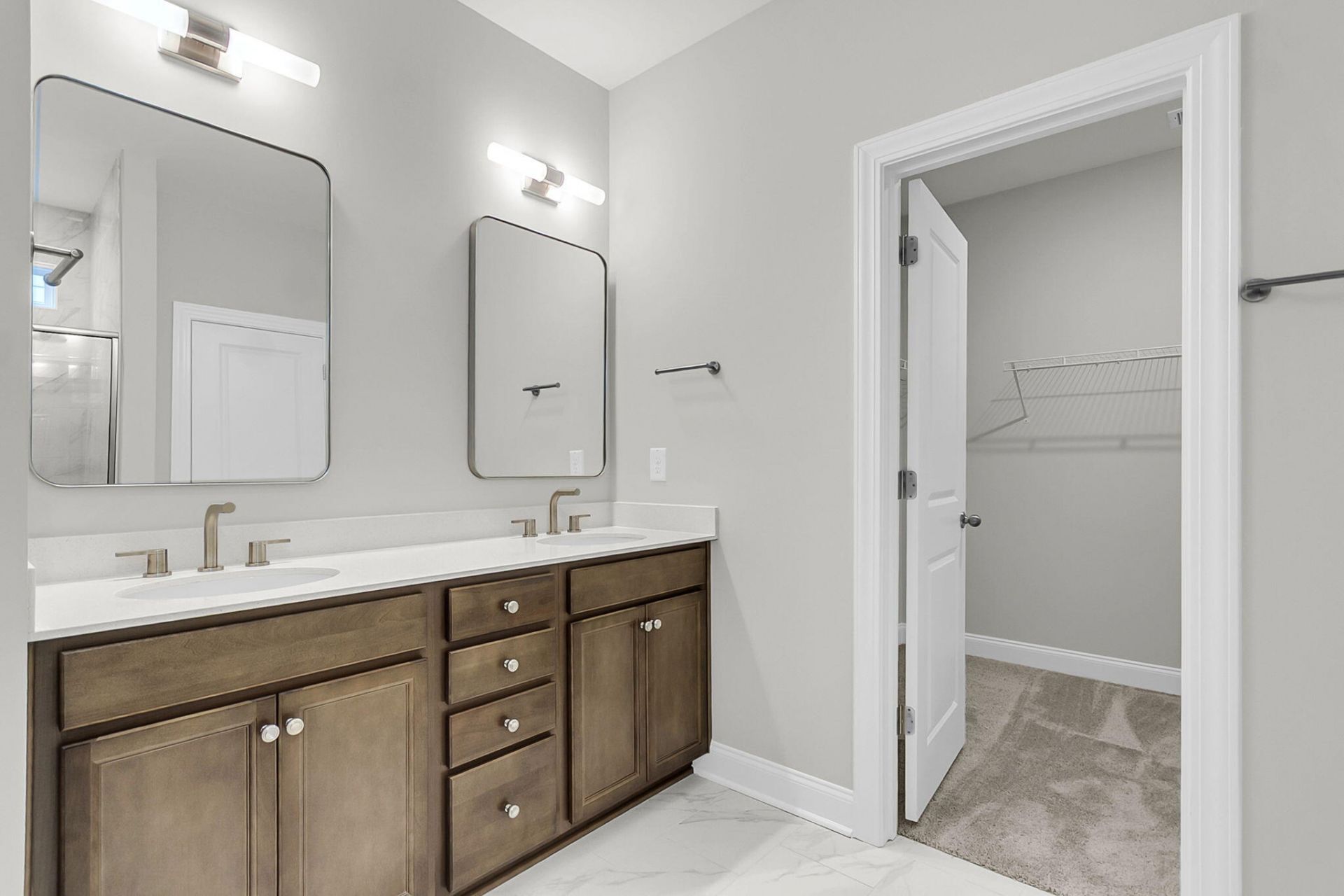 303 Cherry Orchard Drive Photo 32