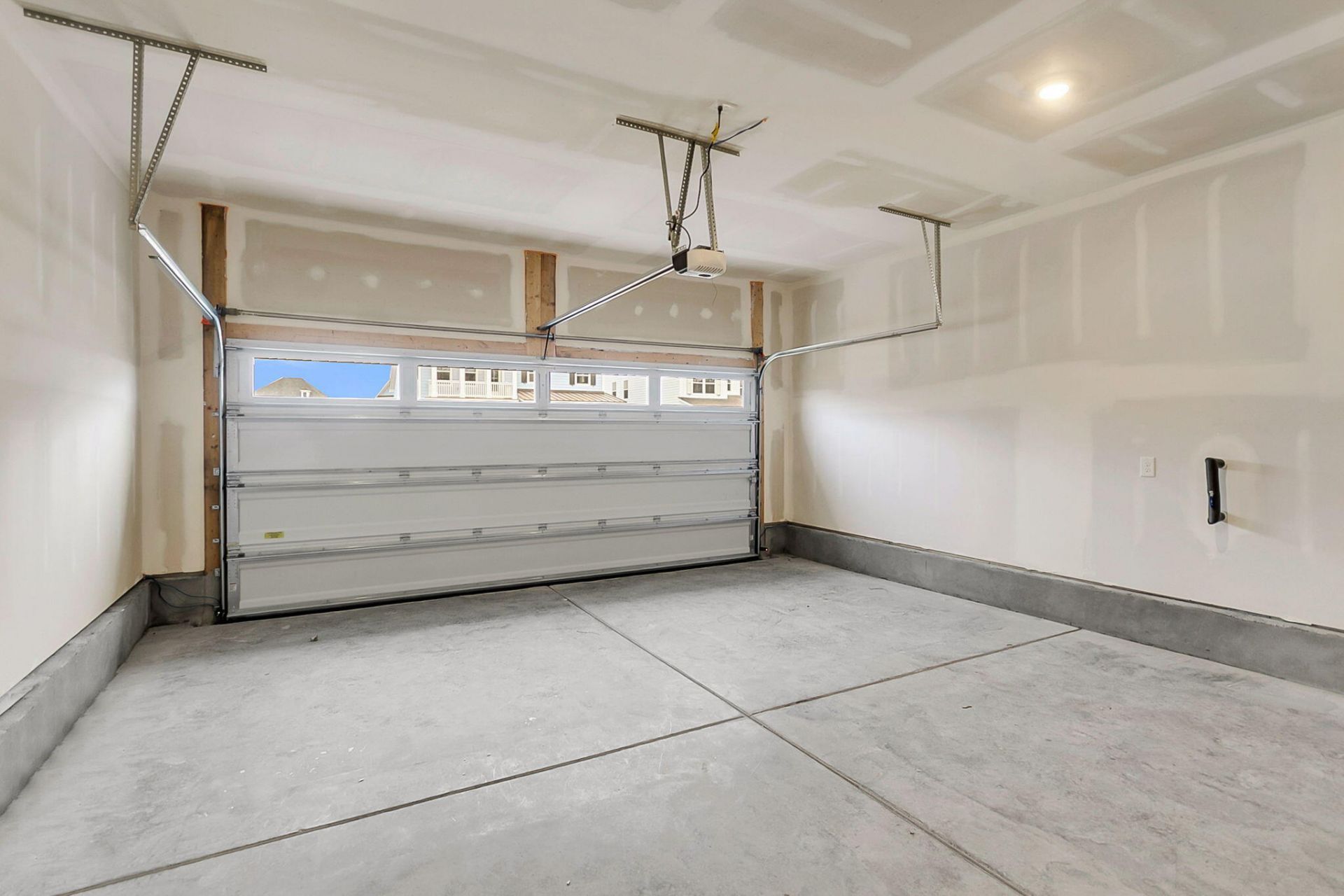 303 Cherry Orchard Drive Photo 36