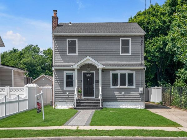 498 Farmers Avenue, Bellmore, NY 11710
