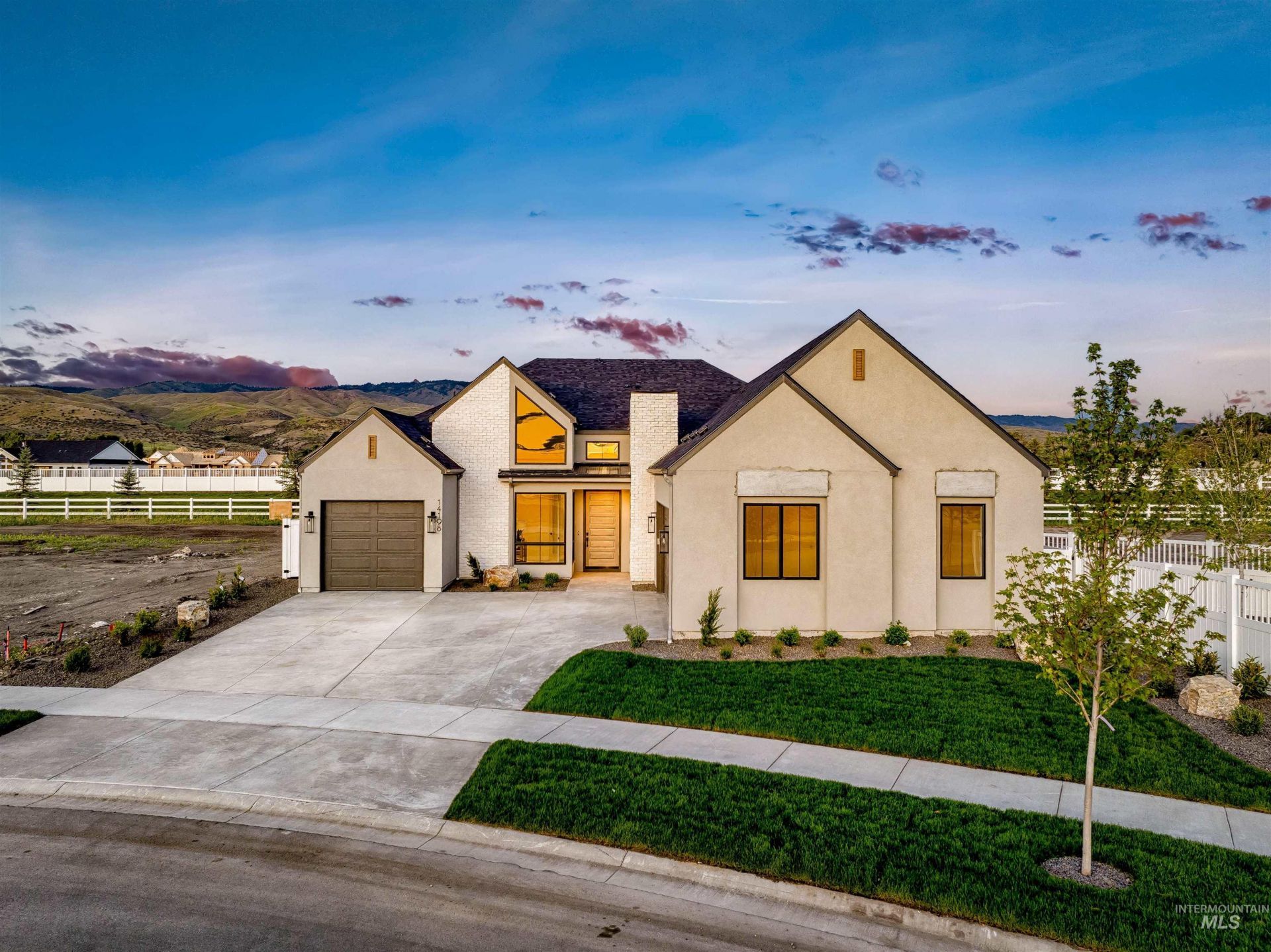 7467 W Waxwing Dr, Boise, ID 83714 Main Photo