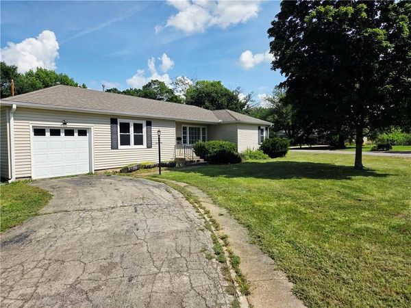 1351 Marblecrest Drive, Fort Scott, KS 66701