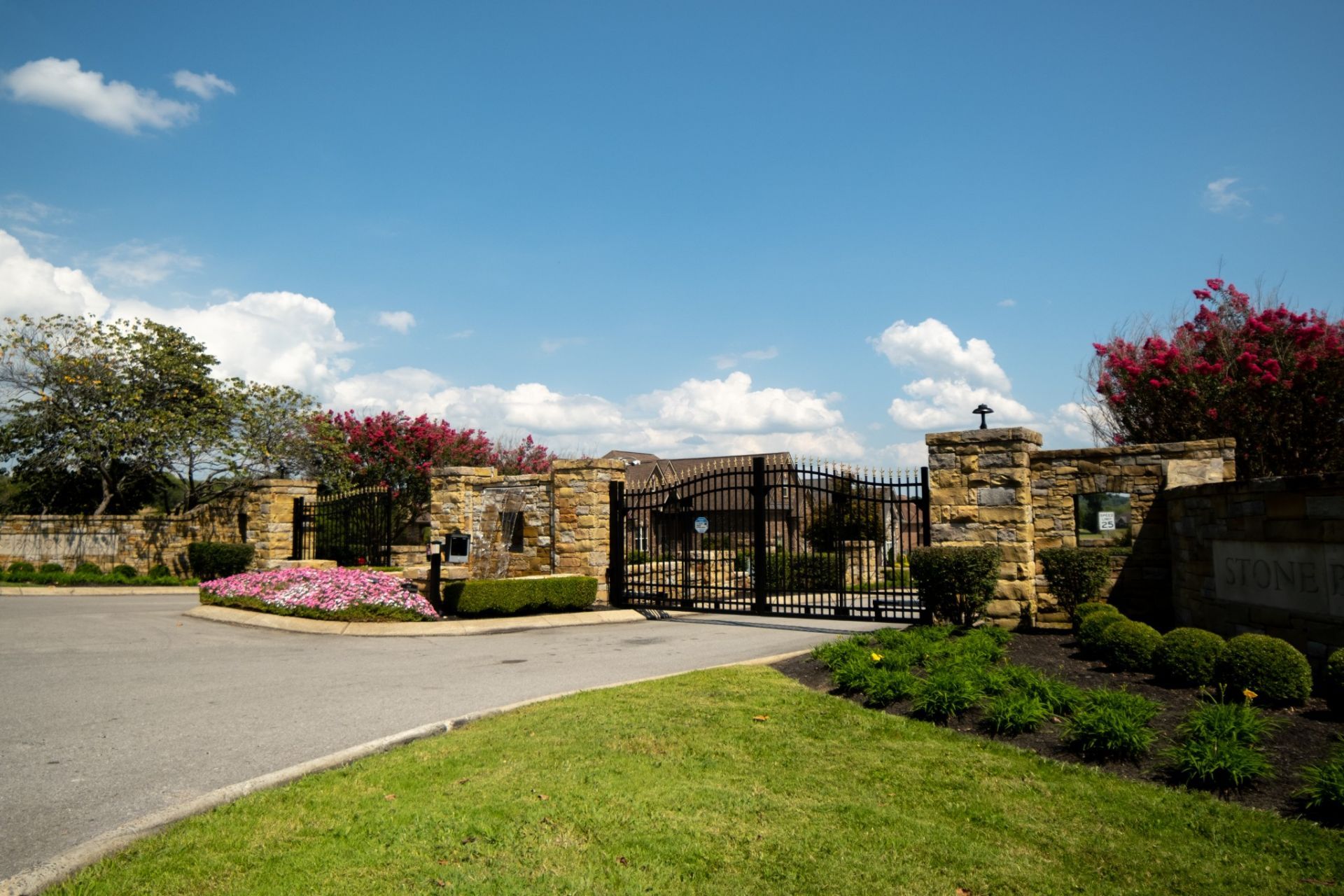 792 Stonebrook Ln , Lebanon, TN 37087 Main Photo