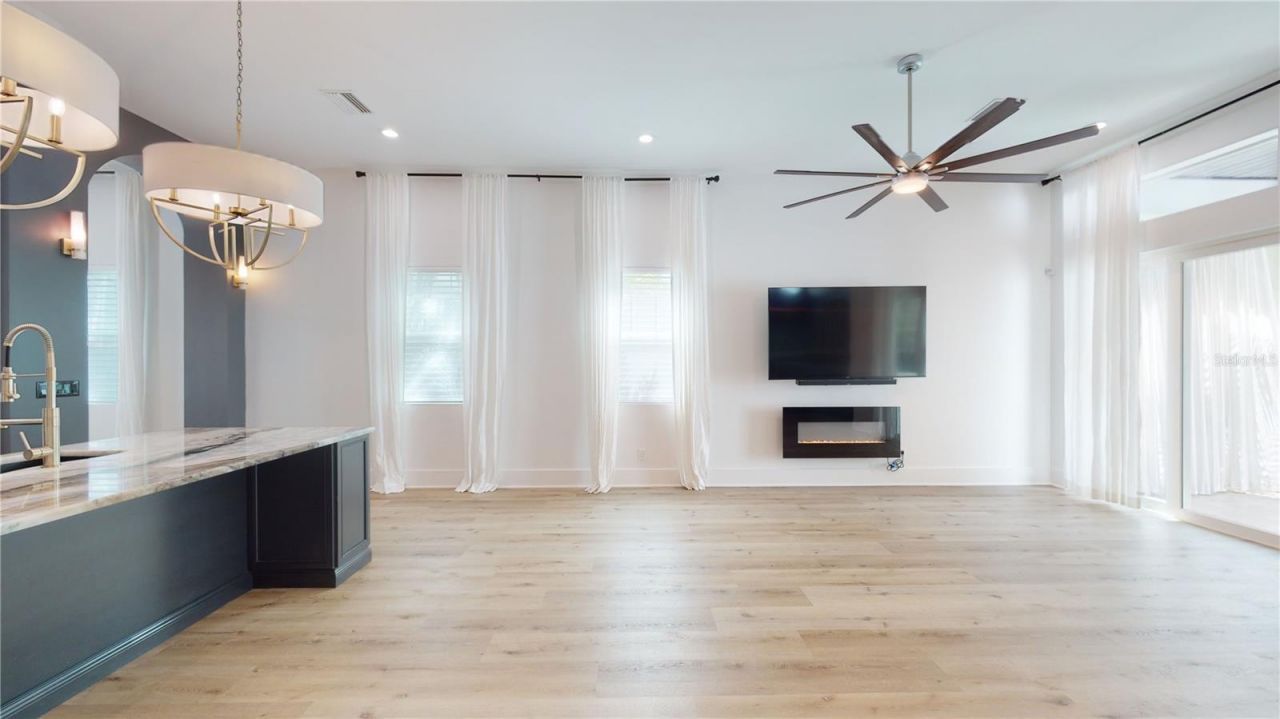 1068 19th Avenue N, Saint Petersburg, FL 33704 Photo