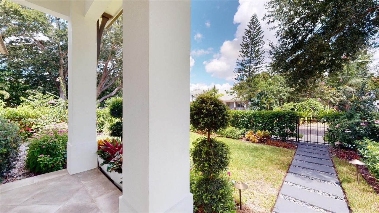 1068 19th Avenue N, Saint Petersburg, FL 33704 Photo