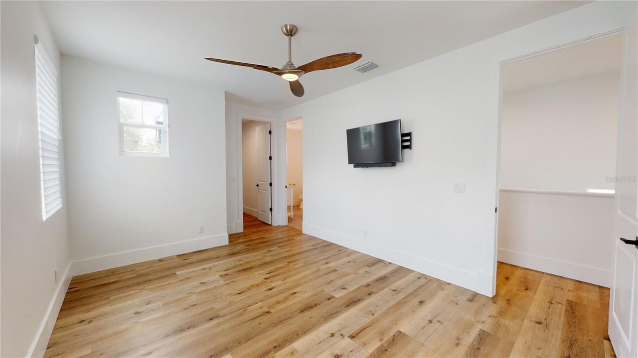 1068 19th Avenue N, Saint Petersburg, FL 33704 Photo