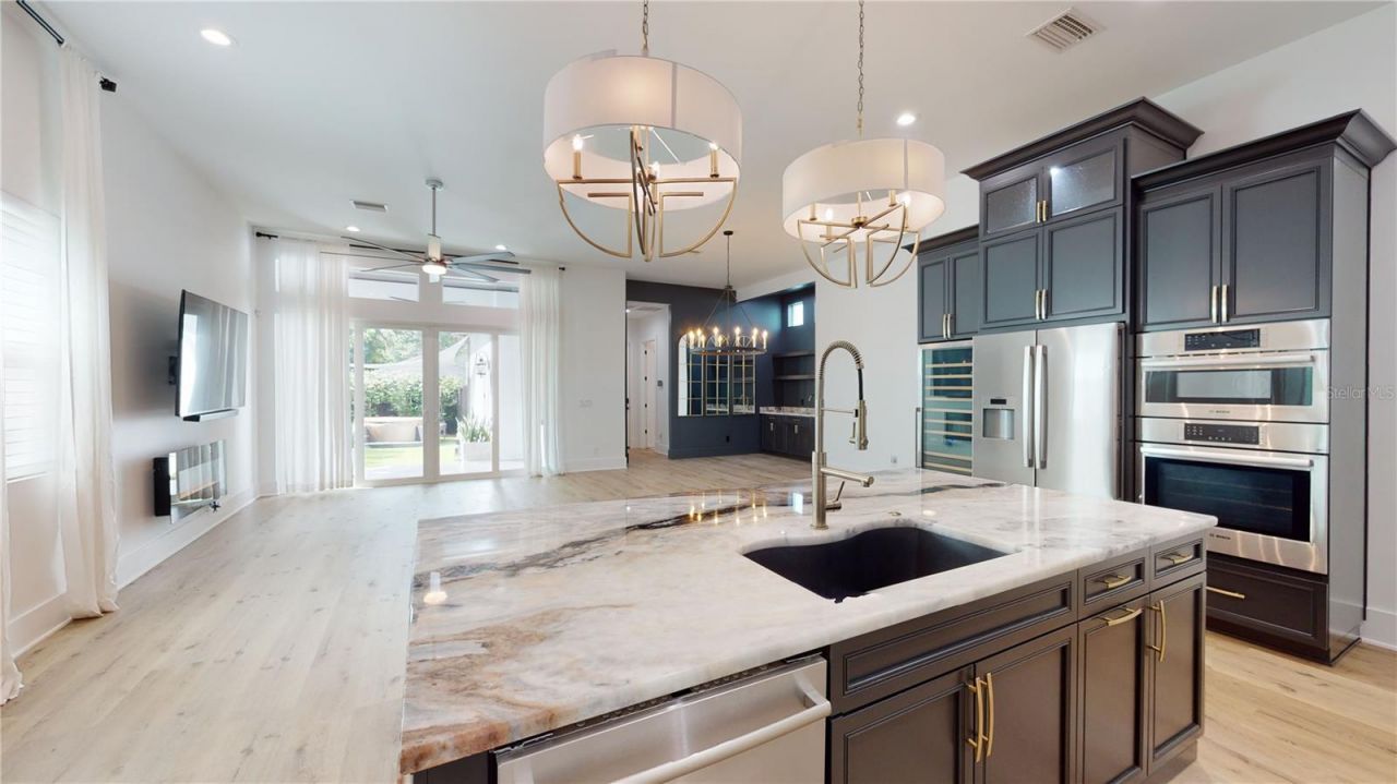 1068 19th Avenue N, Saint Petersburg, FL 33704 Photo