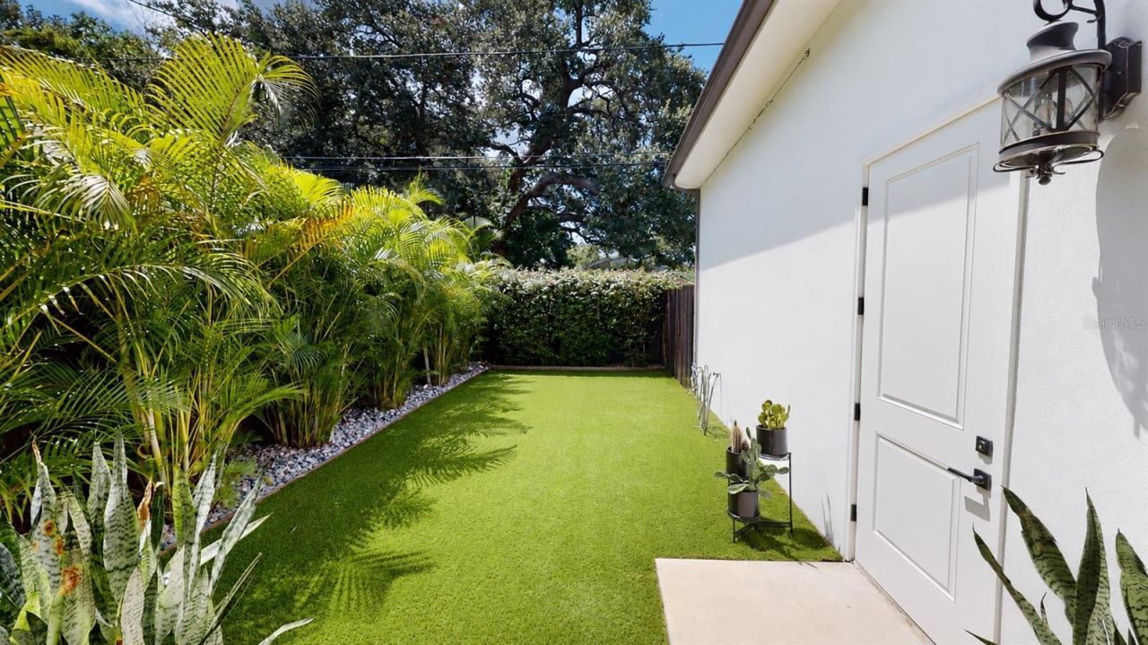 1068 19th Avenue N, Saint Petersburg, FL 33704 Photo