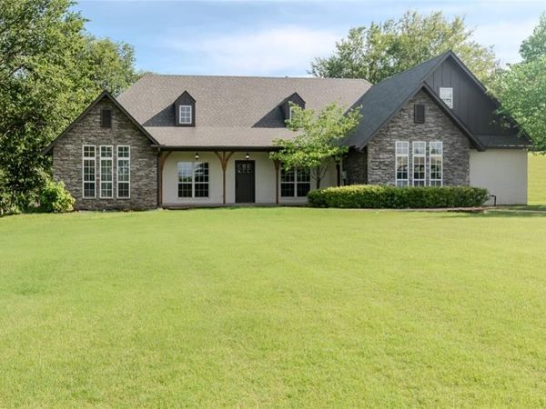 9800 E 510 Road, Claremore, OK 74019