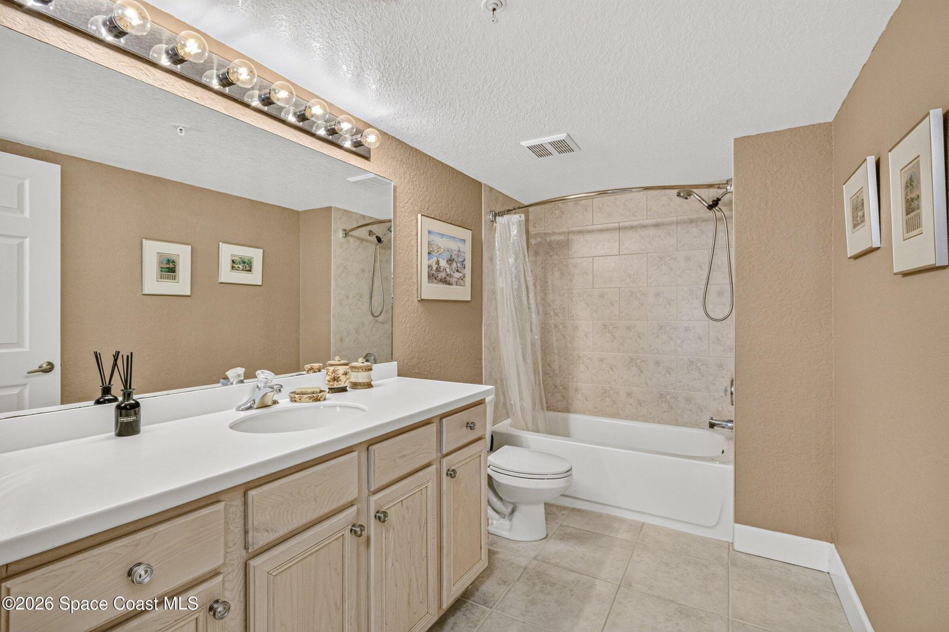 1965 Jimmy Buffett Memorial Highway , Unit 306, Indian Harbor Beach, FL 32937 Photo