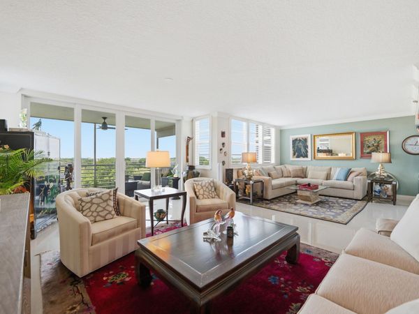 3510 Oaks Way, Unit 703, Pompano Beach, FL 33069
