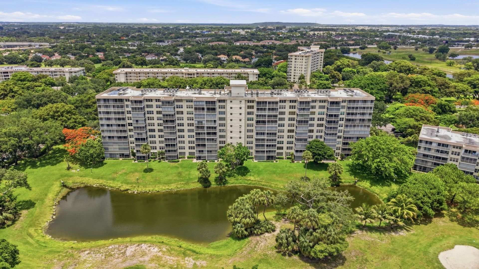3510 Oaks Way, Unit 703, Pompano Beach, FL 33069 Photo