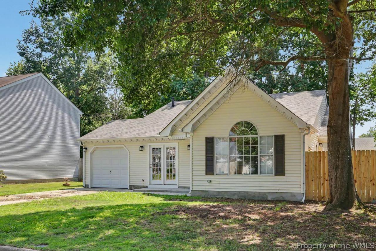 123 Gallop Place, Newport News, VA 23608 Main Photo