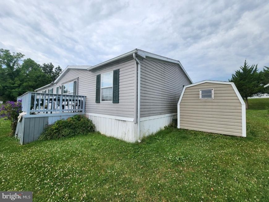 106 Clearfield Court E, Lancaster, PA 17603 Main Photo