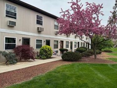 1338 F W WYOMISSING BLVD, WEST LAWN, PA 19609