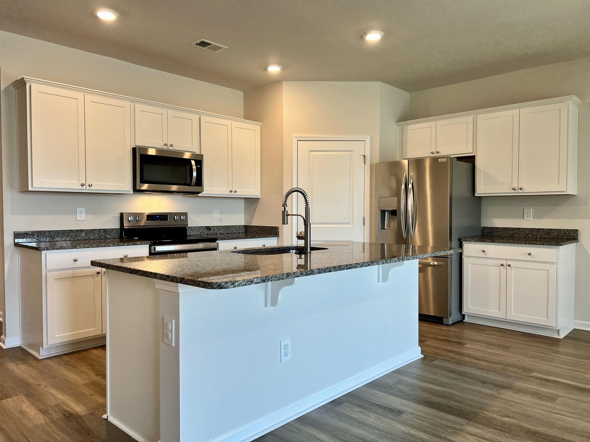 1838 Castlebay Dr. Photo 4