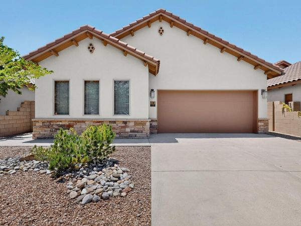 1409 Vinca Trail NE, Albuquerque, NM 87112