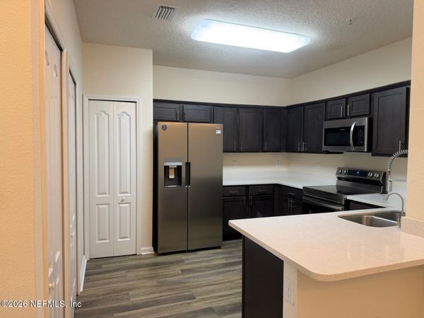 4932 KEY LIME Drive, Unit 308, Jacksonville, FL 32256