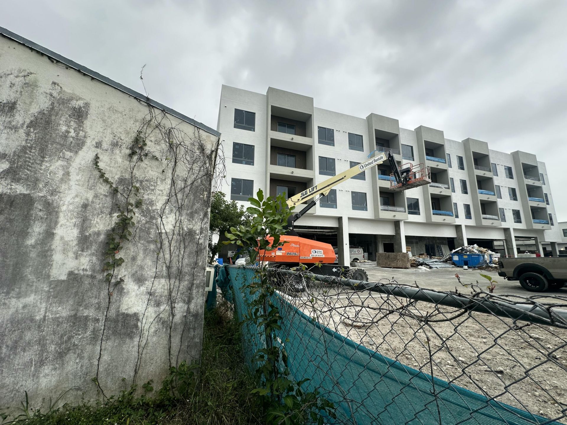 223 SE 4th Street, Unit 1-2, Hallandale Beach, FL 33009 Photo