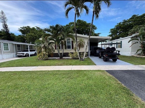 1196 SW 112th way , Davie, FL 33325