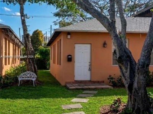 2926 SW 26 ST , Miami, FL 33133