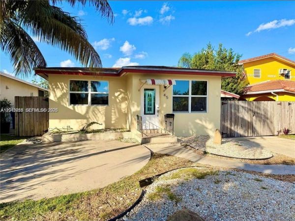 45 SE 14th St , Unit 1-2, Dania Beach, FL 33004