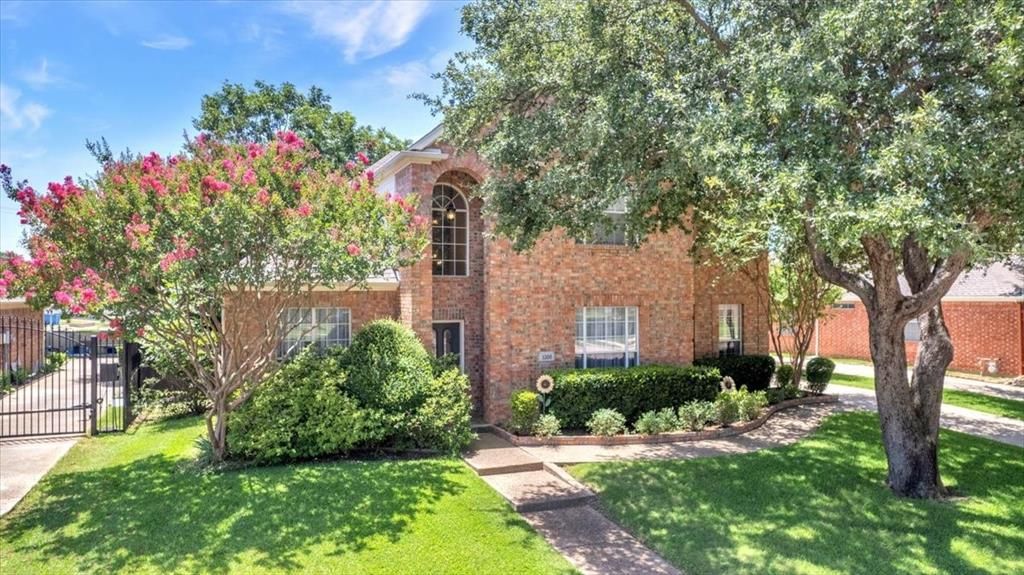 1300 Yellowstone Lane, Carrollton, TX 75006 Main Photo