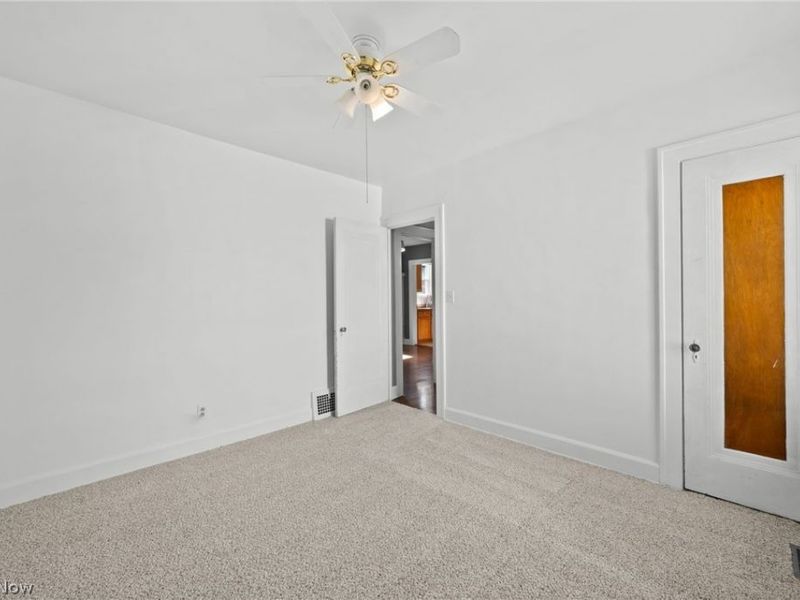 5601 Archmere Avenue, Cleveland, OH 44144 Photo 17