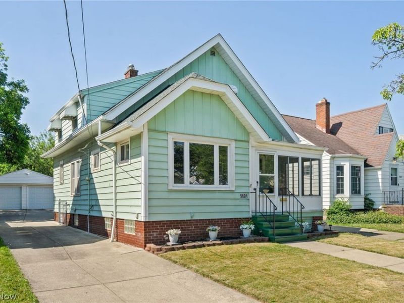 5601 Archmere Avenue, Cleveland, OH 44144 Photo 2