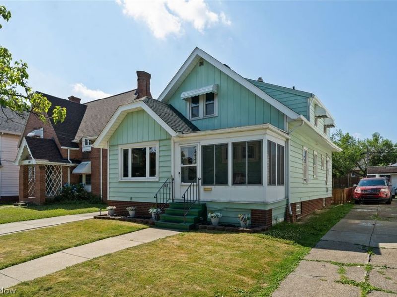 5601 Archmere Avenue, Cleveland, OH 44144 Photo 3