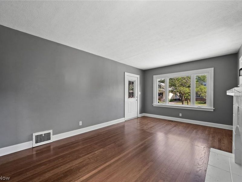 5601 Archmere Avenue, Cleveland, OH 44144 Photo 7