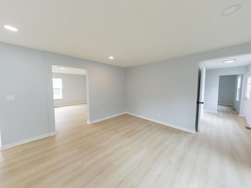 512 N Warren Avenue, Columbus, OH 43204 Photo 11