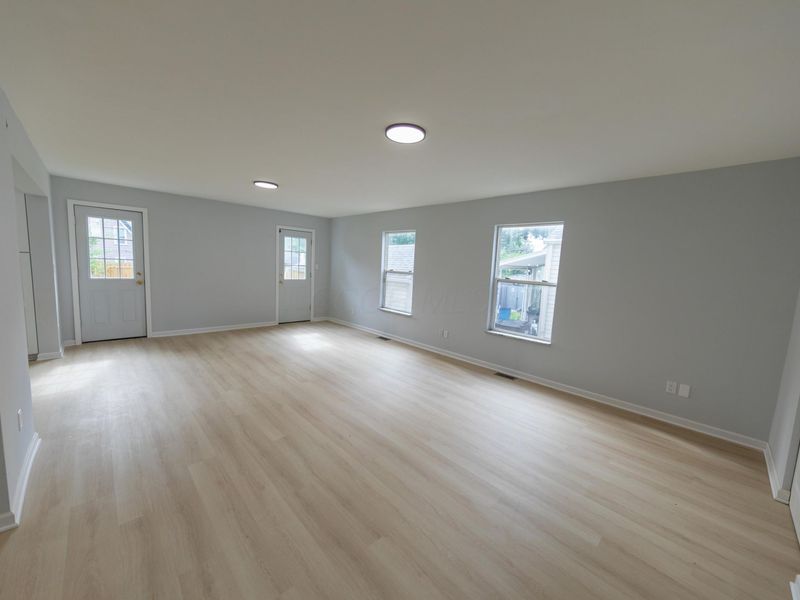 512 N Warren Avenue, Columbus, OH 43204 Photo 8