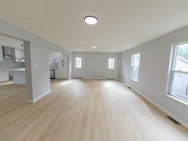 512 N Warren Avenue, Columbus, OH 43204 Photo 9