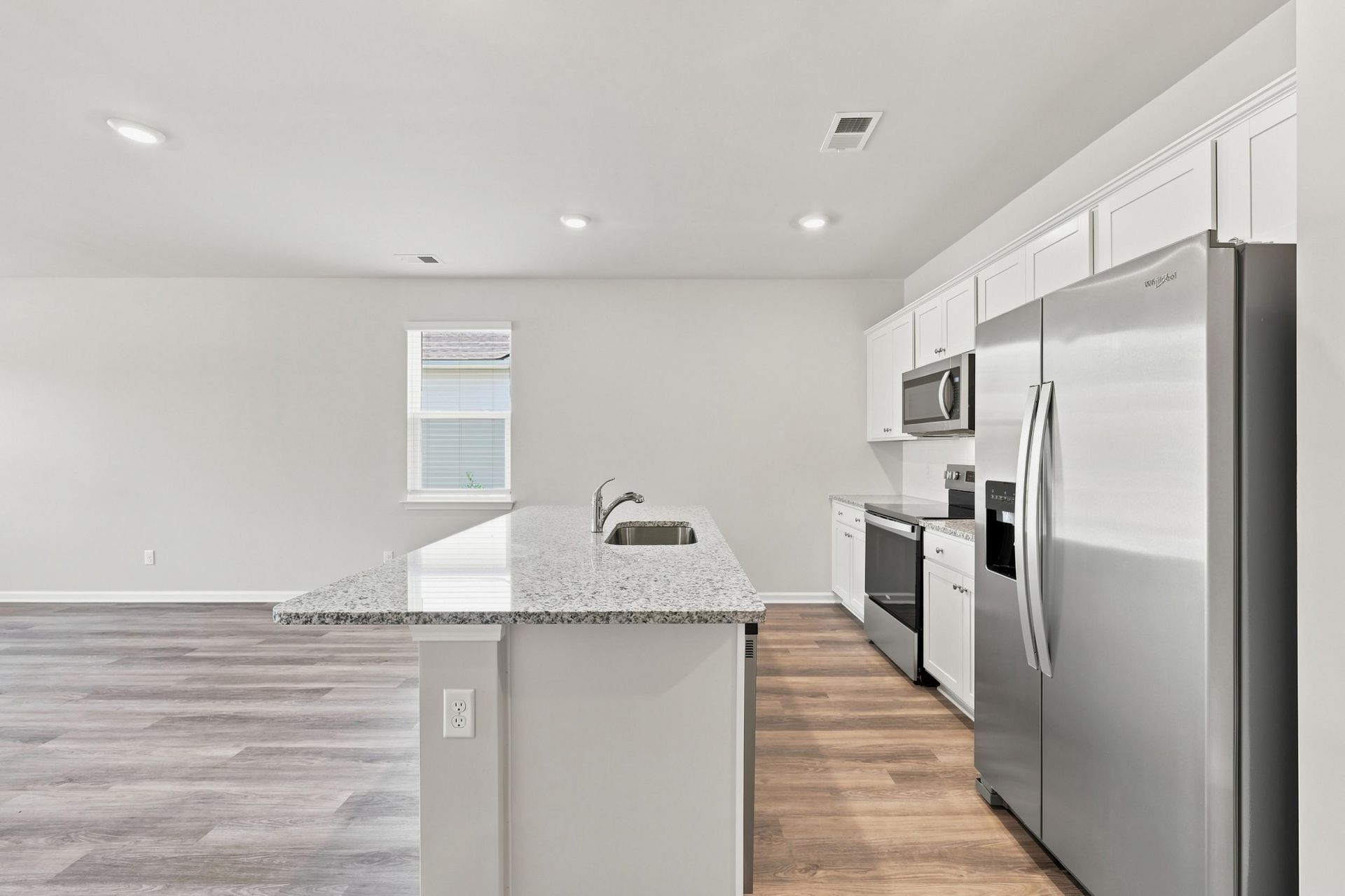 284 Long Beard Way Photo 4