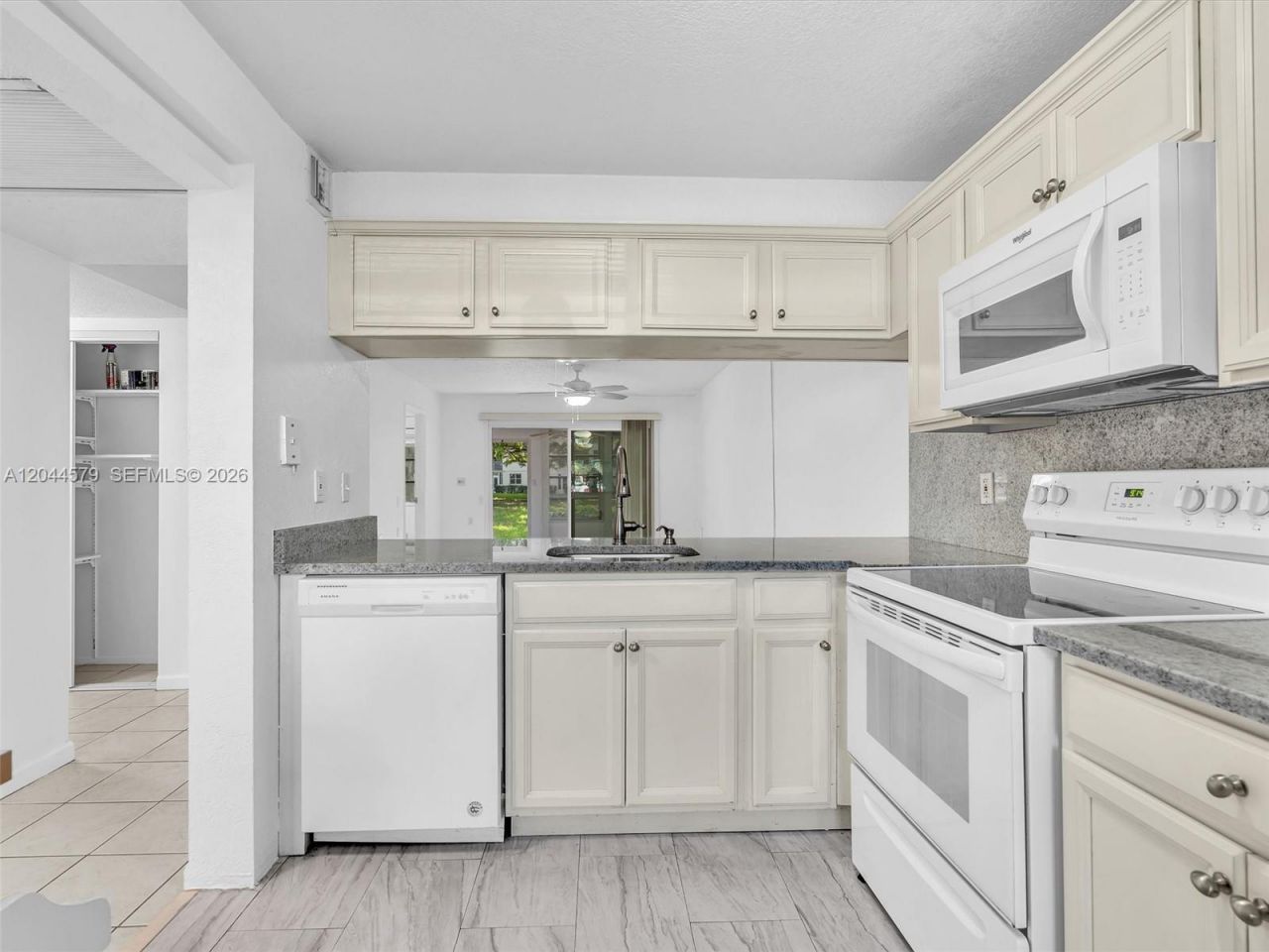 1212 SE Bahama Bnd, Unit G1, Coconut Creek, FL 33066 Photo