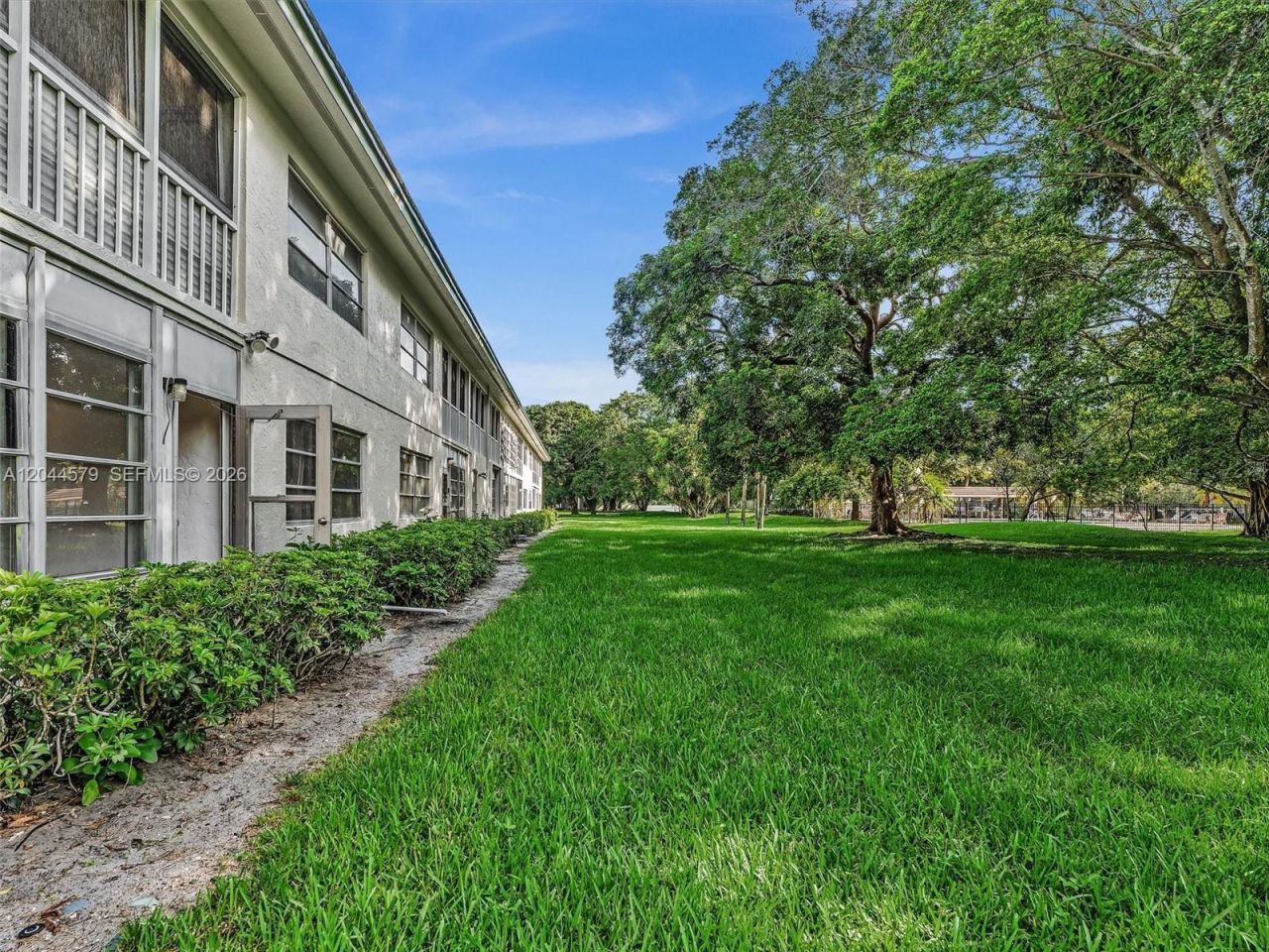 1212 SE Bahama Bnd, Unit G1, Coconut Creek, FL 33066 Photo