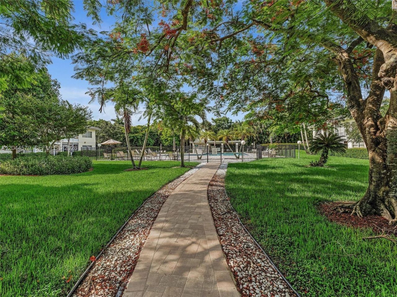 1212 SE Bahama Bnd, Unit G1, Coconut Creek, FL 33066 Photo