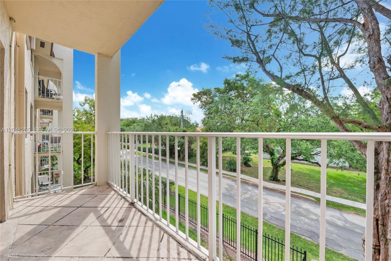 9301 SW 92nd Ave, Unit A304, Miami, FL 33176 Photo
