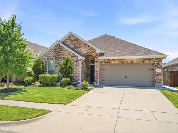 3925 Sunflower Drive, Aubrey, TX 76227