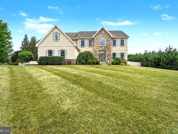 2 RIDGE DRIVE , CARLISLE, PA 17015