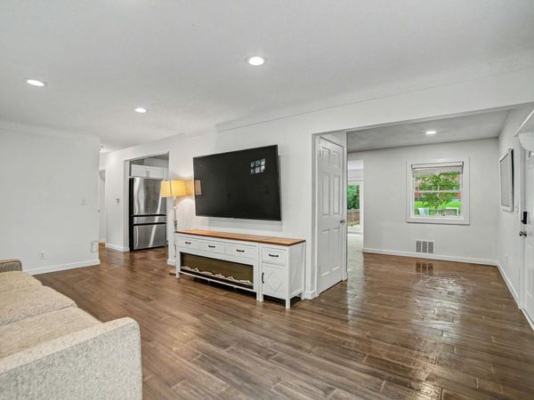 3674 Mcknight Road N, White Bear Lake, MN 55110