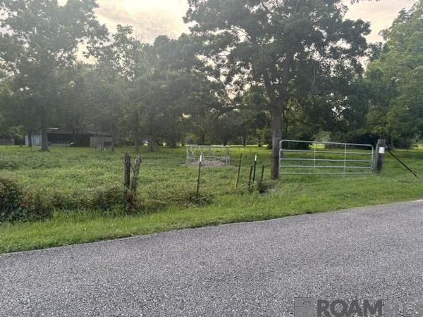C-7 Privacy Ln, Gonzales, LA 70737