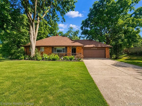 2766 W Huron Street, Waterford Twp, MI 48328
