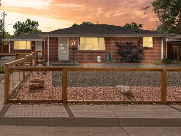 5543 Newland Way , Arvada, CO 80002