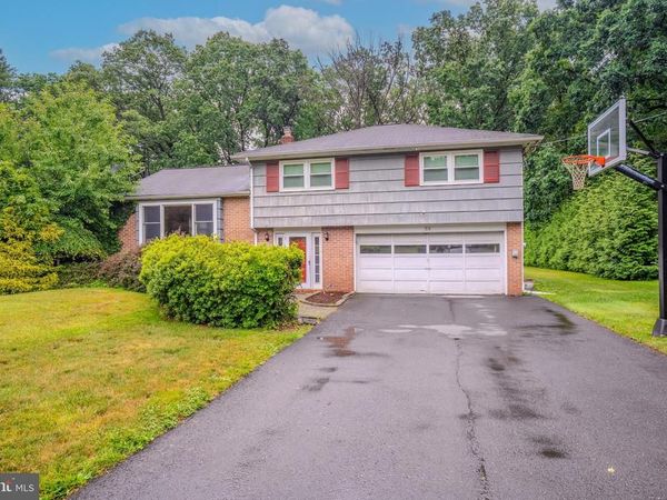 318 OAK LANE, PRINCETON JUNCTION, NJ 08550